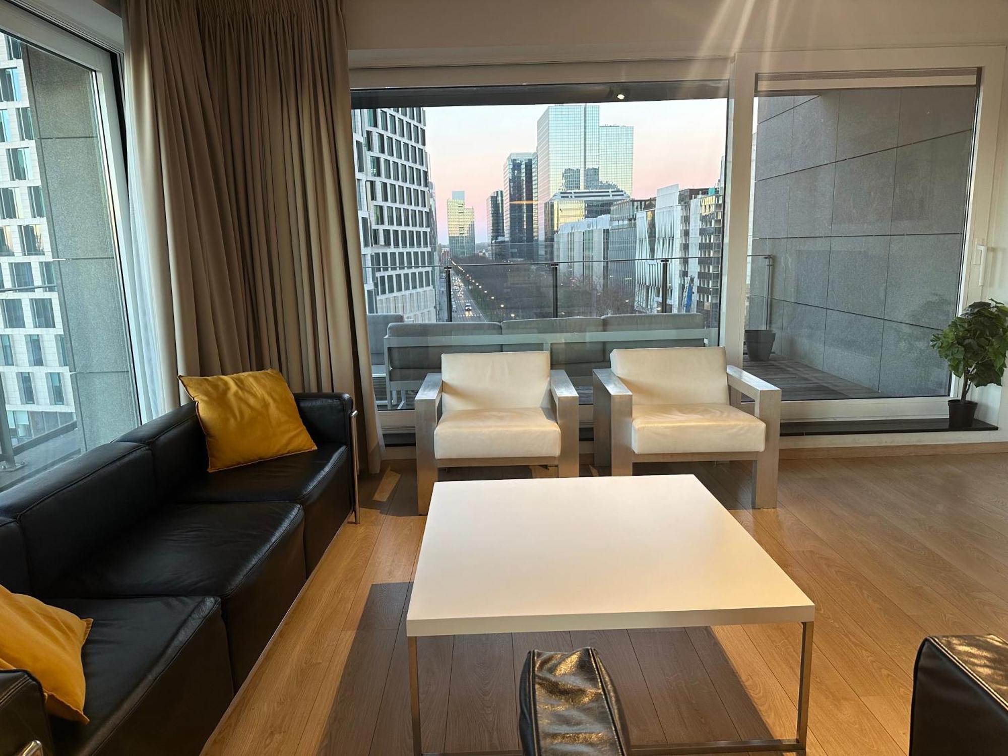 Apartment With Balcony In Brussels Center ภายนอก รูปภาพ