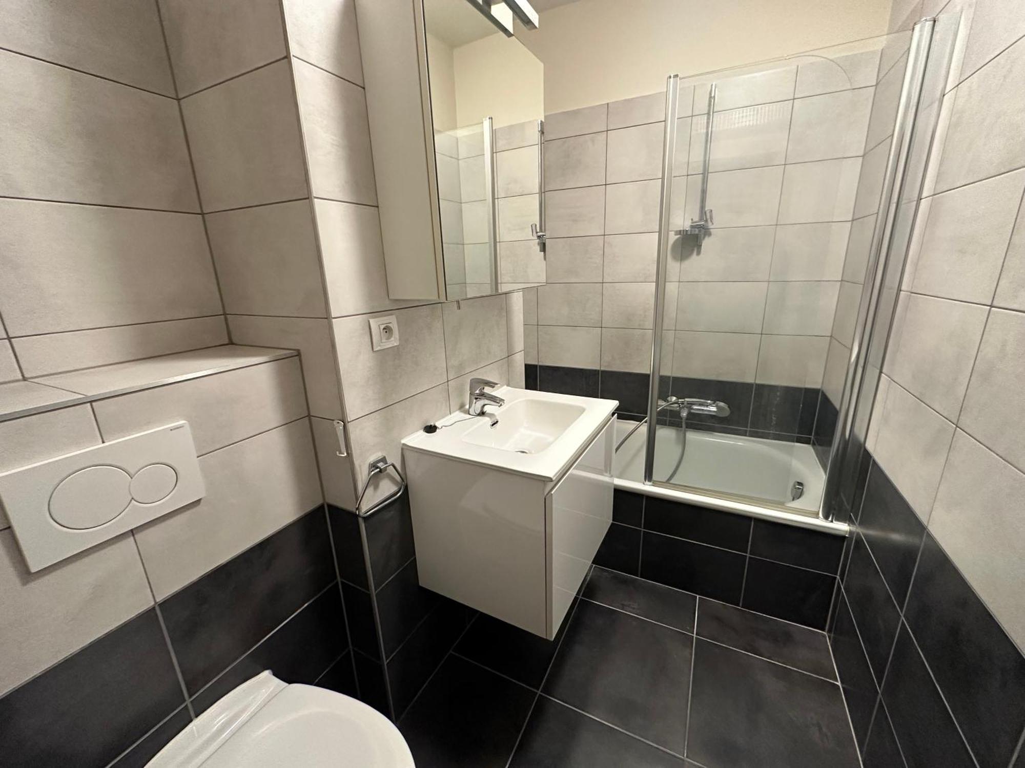 Apartment With Balcony In Brussels Center ภายนอก รูปภาพ
