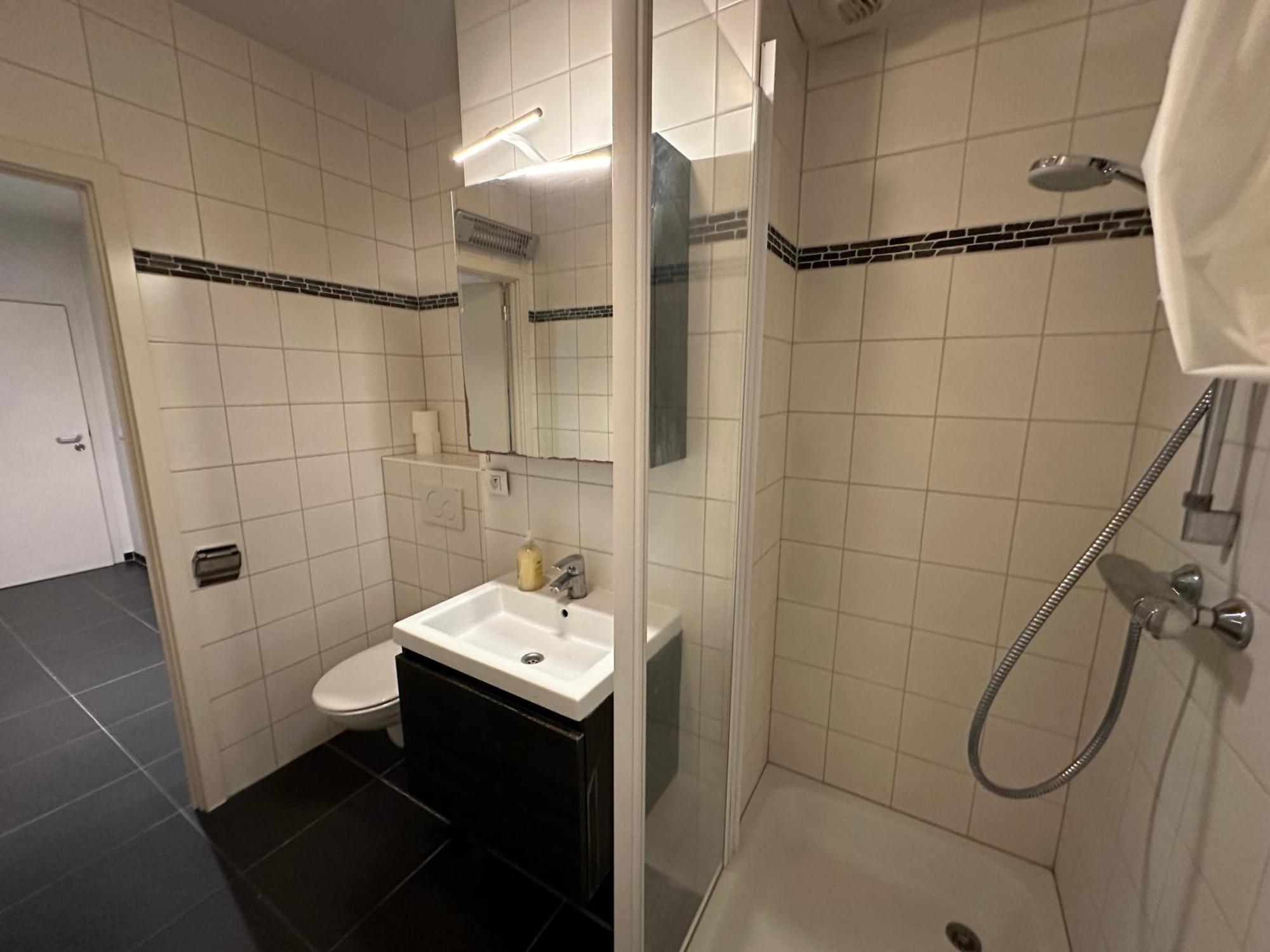 Apartment With Balcony In Brussels Center ภายนอก รูปภาพ