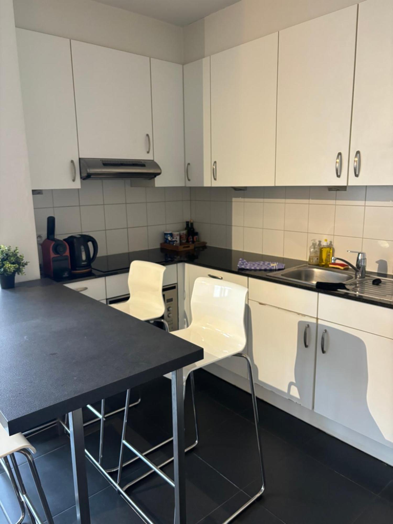 Apartment With Balcony In Brussels Center ภายนอก รูปภาพ