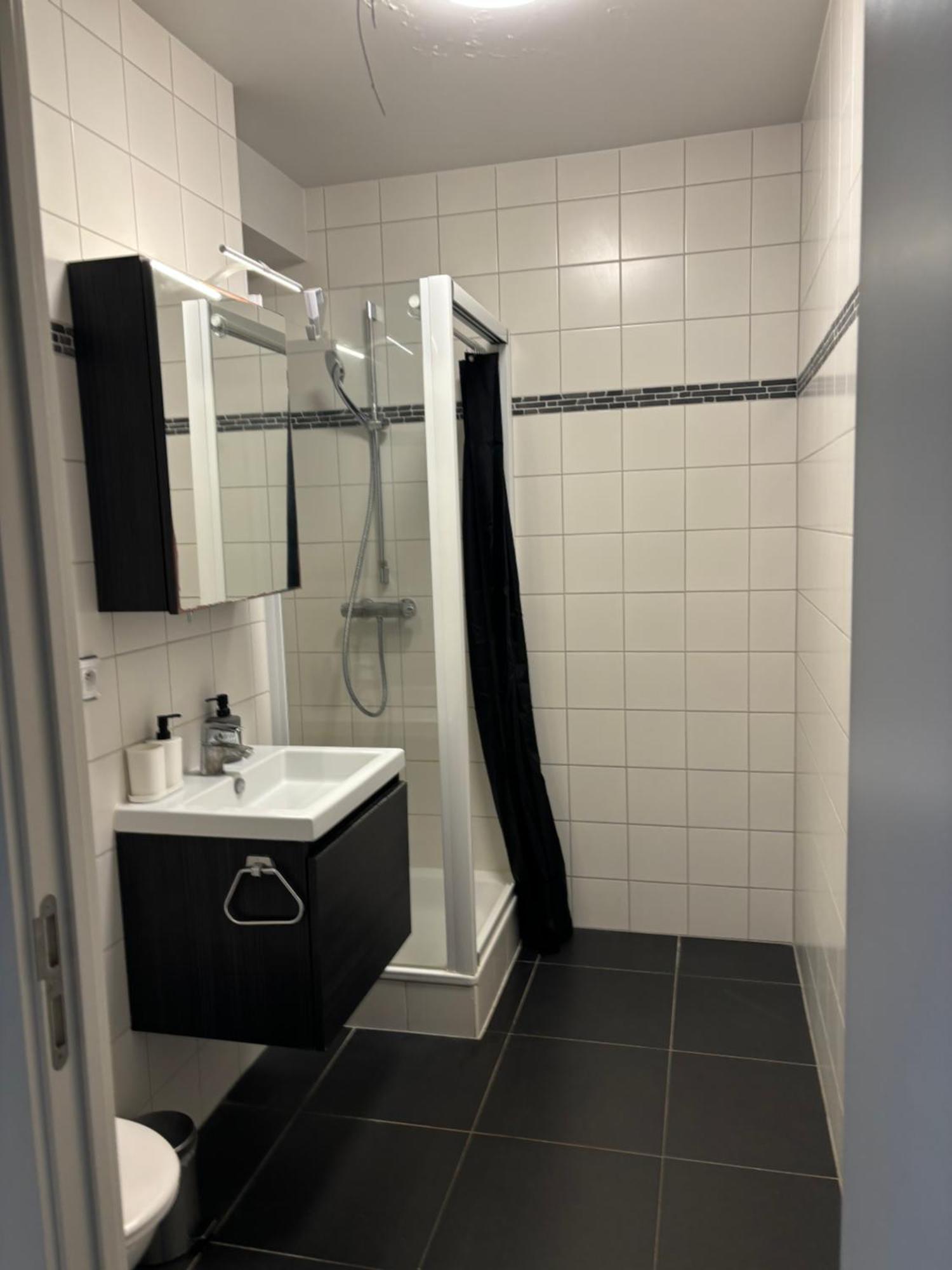 Apartment With Balcony In Brussels Center ภายนอก รูปภาพ