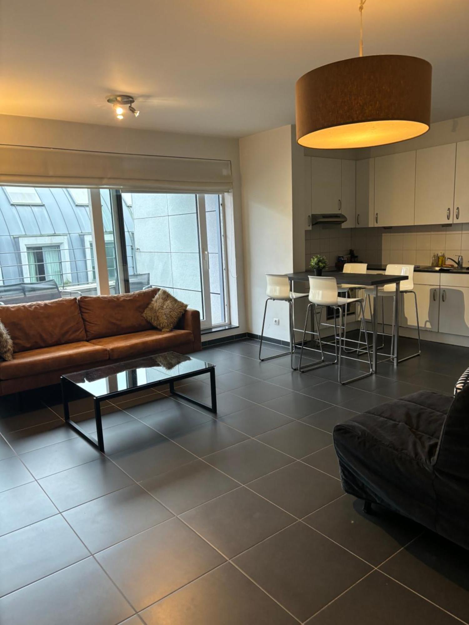 Apartment With Balcony In Brussels Center ภายนอก รูปภาพ